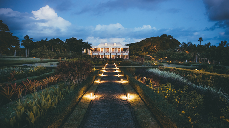 Vue du Château de Bel Ombre au coucher du soleil à Heritage Villas Valriche